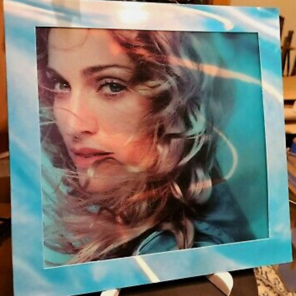 Madonna Ray Of Light 25th Anniversary Holographic 3D Lenticular Vinyl Sleeve!